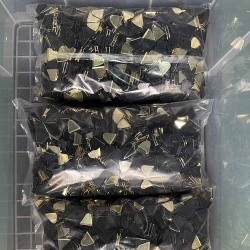 箱包扣零件按数量包装选哪款包装机好？